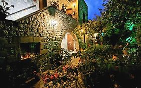 Vardia Hotel